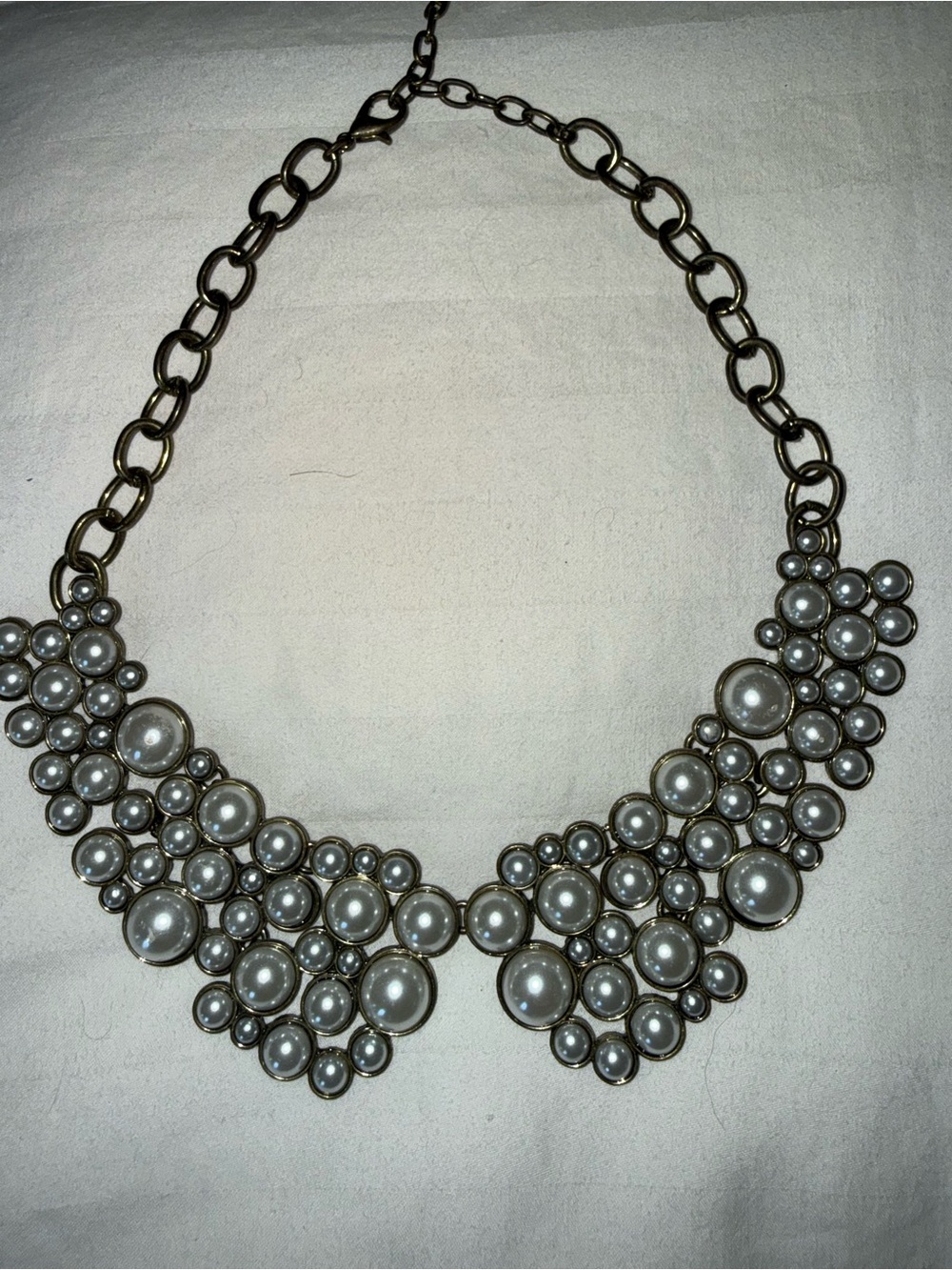 Cluster Pearl Collar Necklace in White with Gold Chain